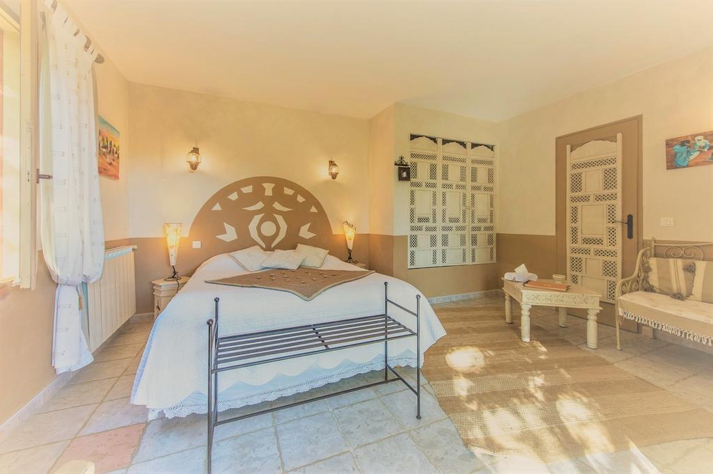Bed and Breakfast Mas De Foncaudette Lourmarin Zewnętrze zdjęcie